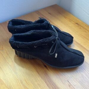Vaneli suede clogs fur trimmed size 6.5 heels 1.5 inches